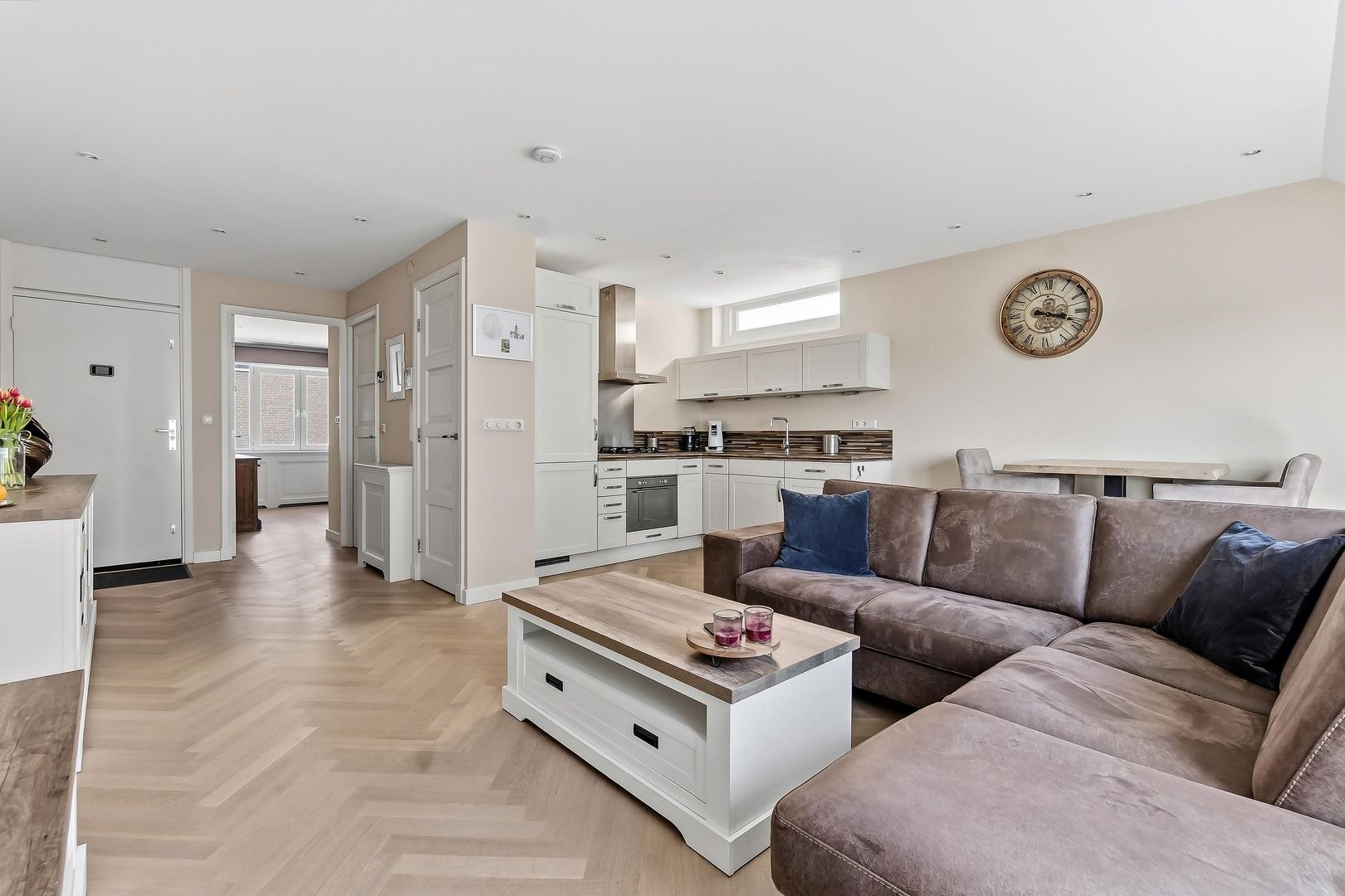 Vierloper 11, Den Haag foto-11 blur