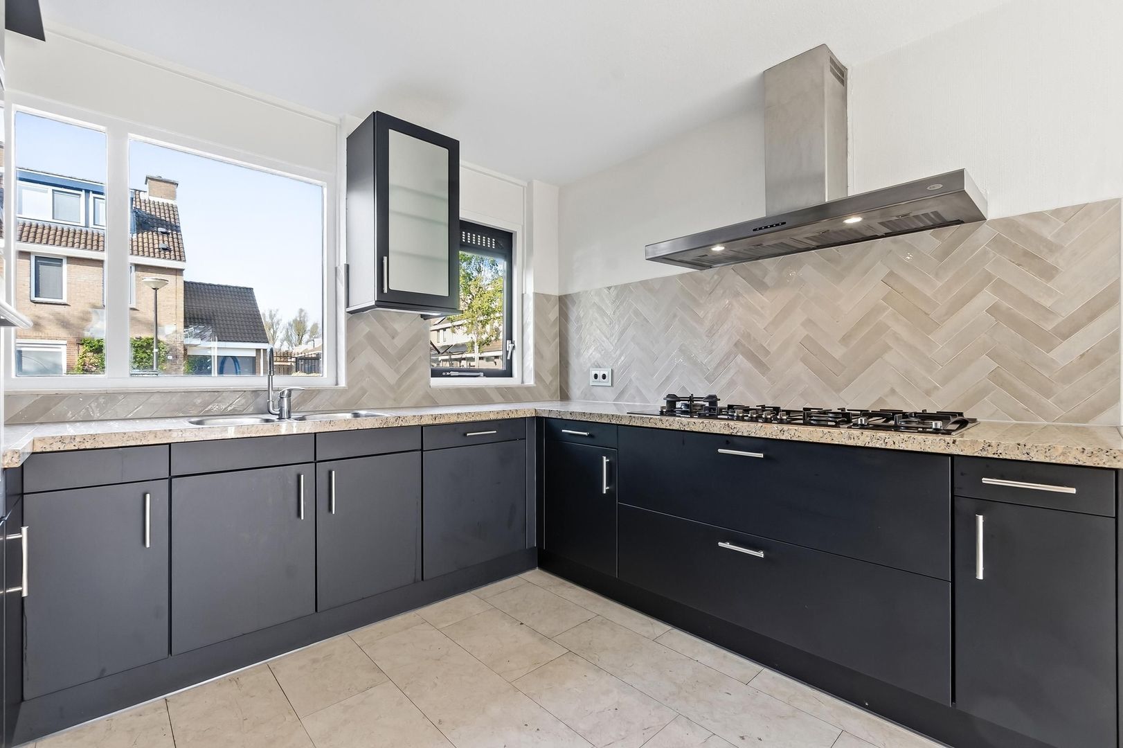 Burgemeester Cochiuslaan 3, Rijswijk foto-15 blur