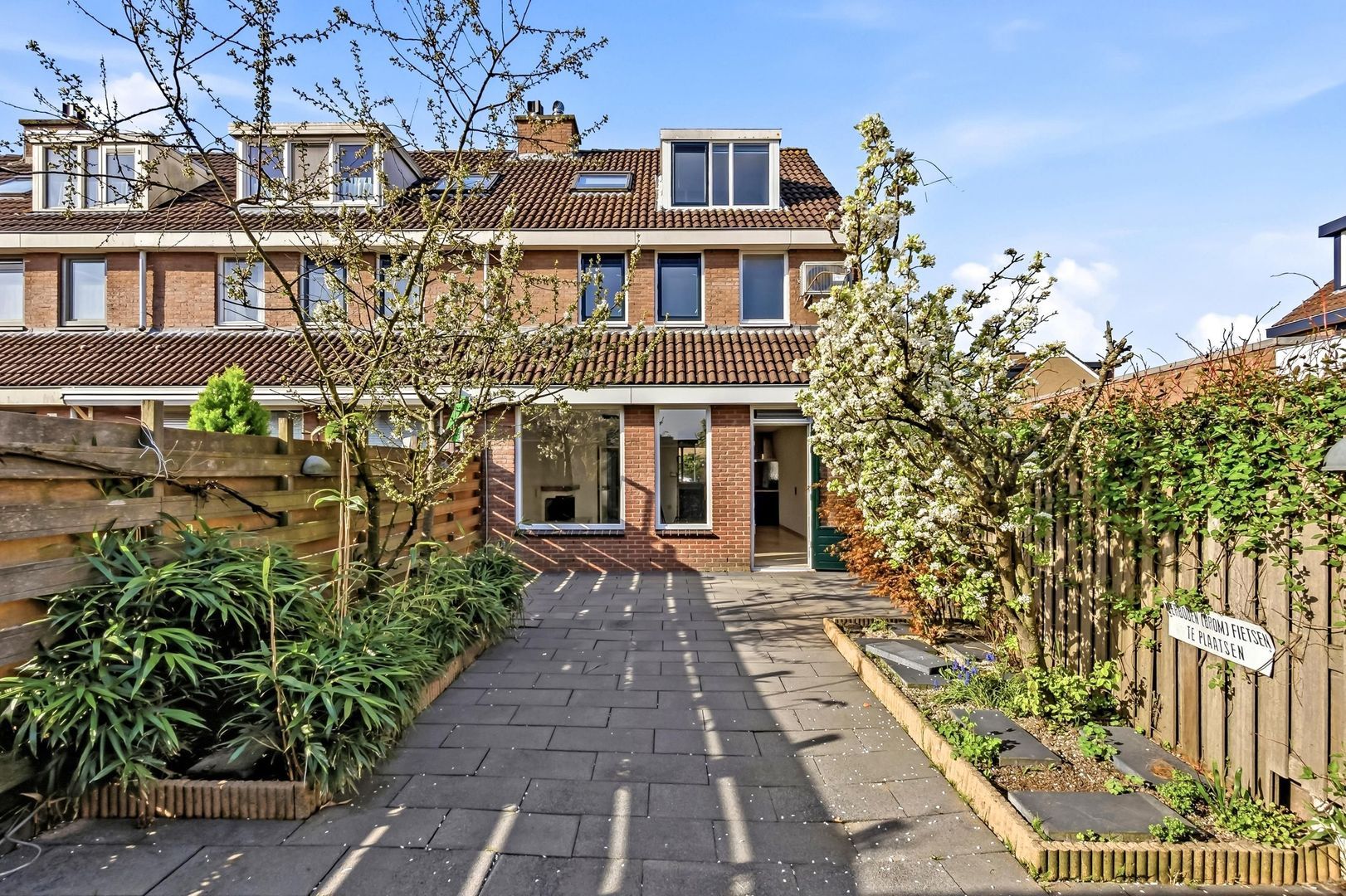 Burgemeester Cochiuslaan 3, Rijswijk foto-3 blur