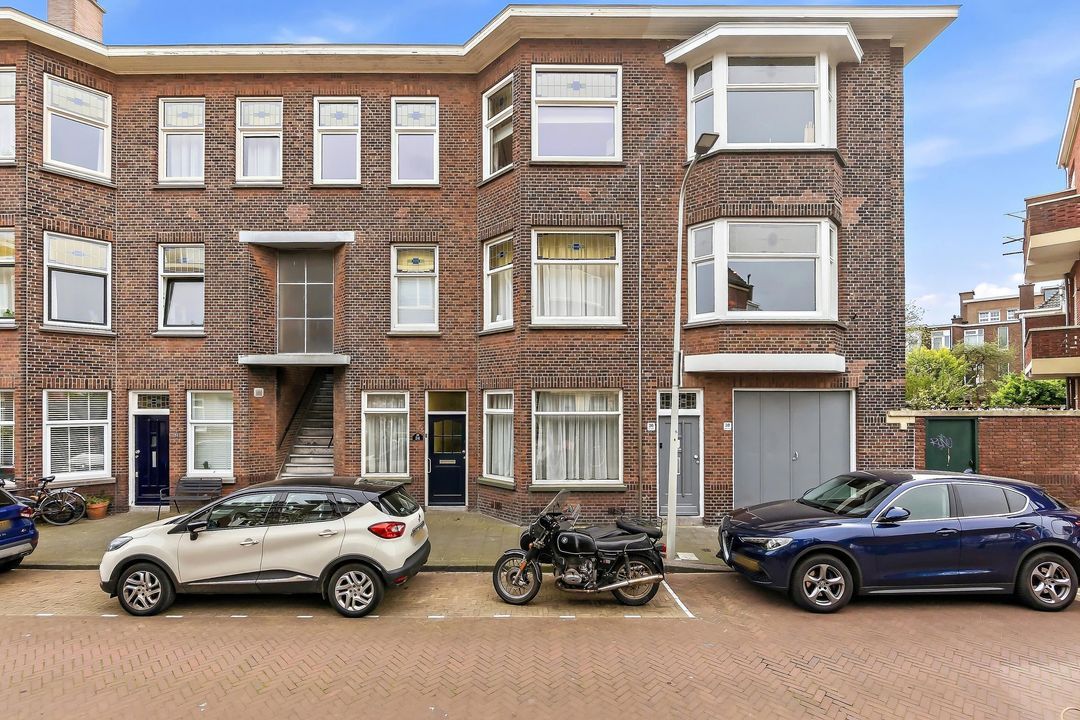 Aalbessenstraat 34, Den Haag