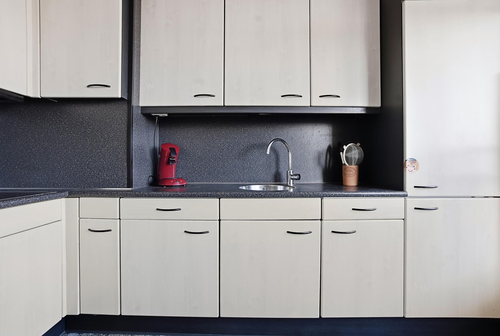 Suzannaland 166, Den Haag foto-3 blur