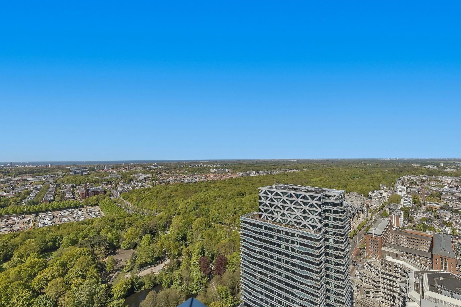 Anna van Buerenplein 256, Den Haag foto-22 blur