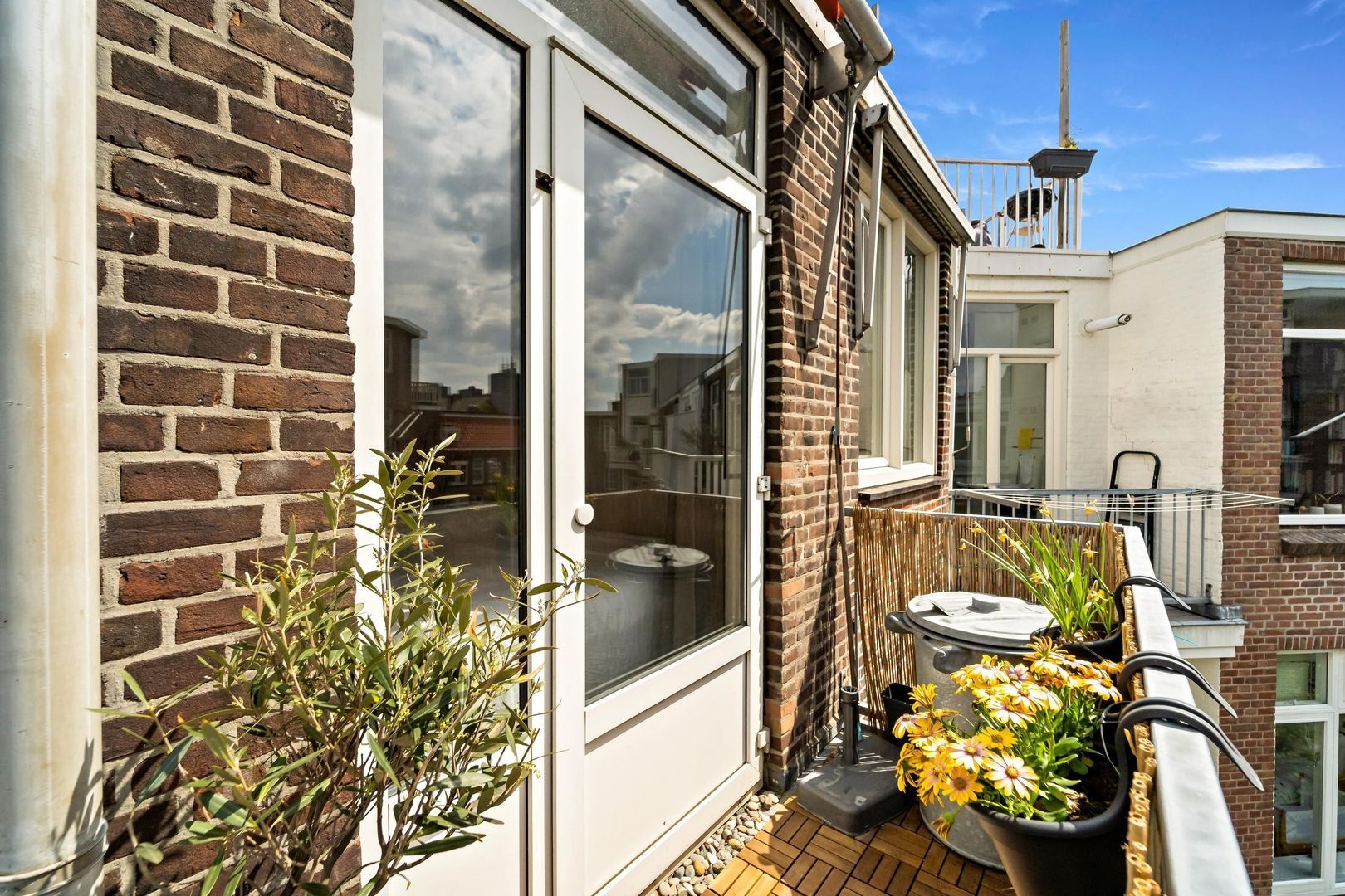 2e Joan Maetsuyckerstraat 225, Den Haag foto-24 blur