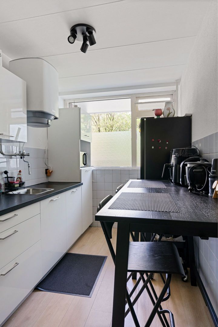 Heiloostraat 305, Den Haag foto-15 blur
