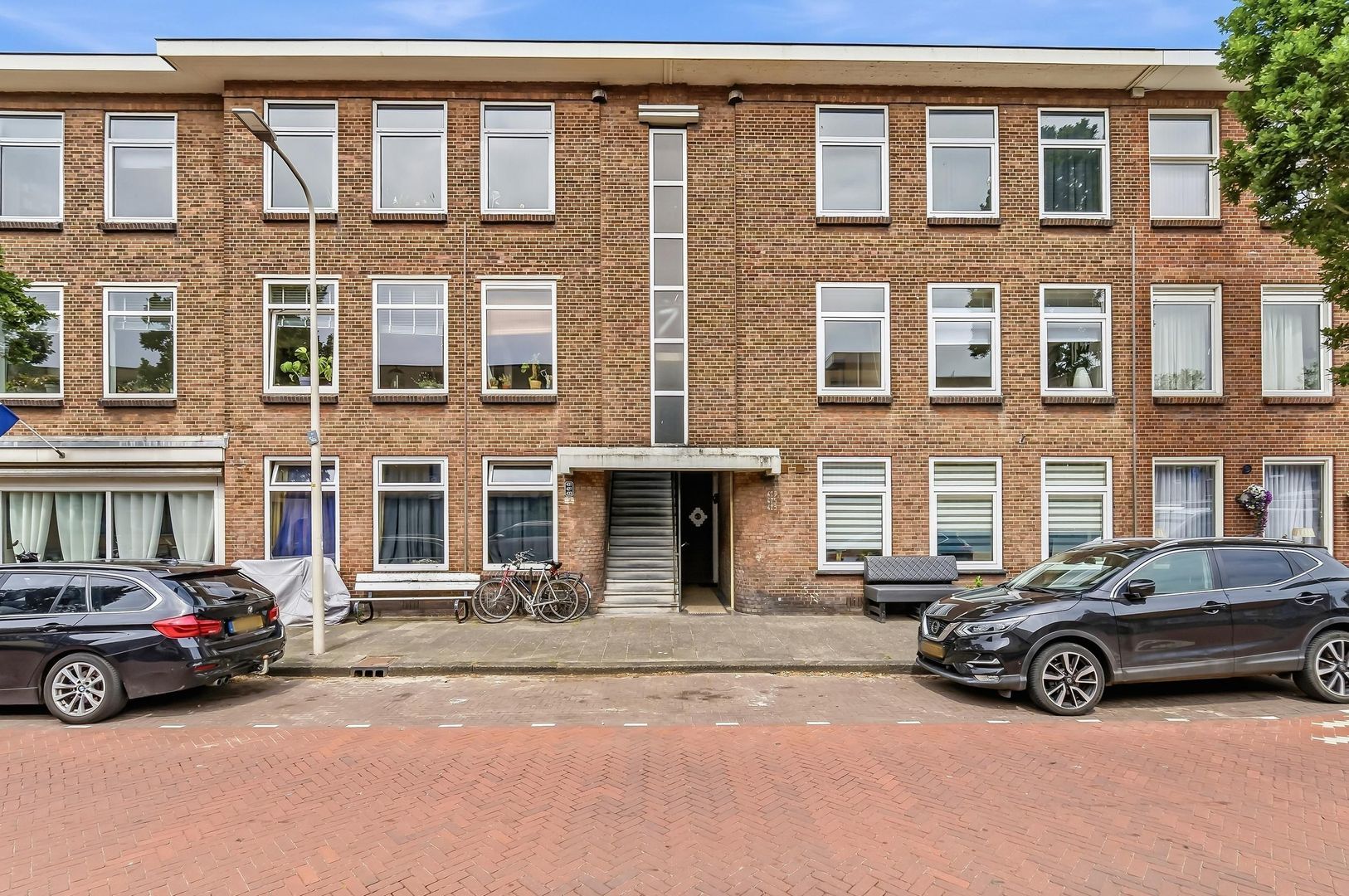 Pluvierstraat 425, Den Haag foto-1 blur