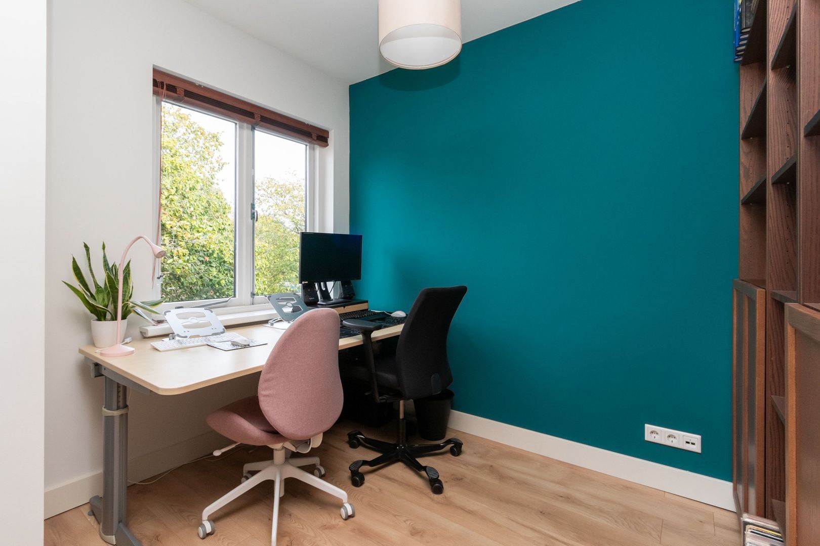Admiraal de Ruyterlaan 121, Hilversum foto-4 blur