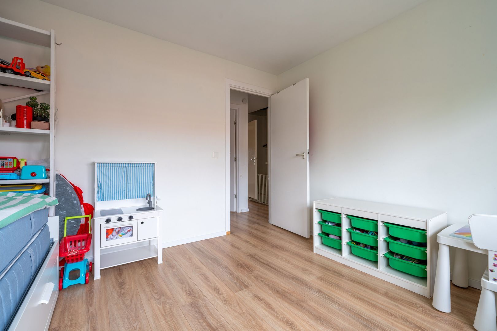 Adelaarstraat 8, Hilversum foto-17 blur
