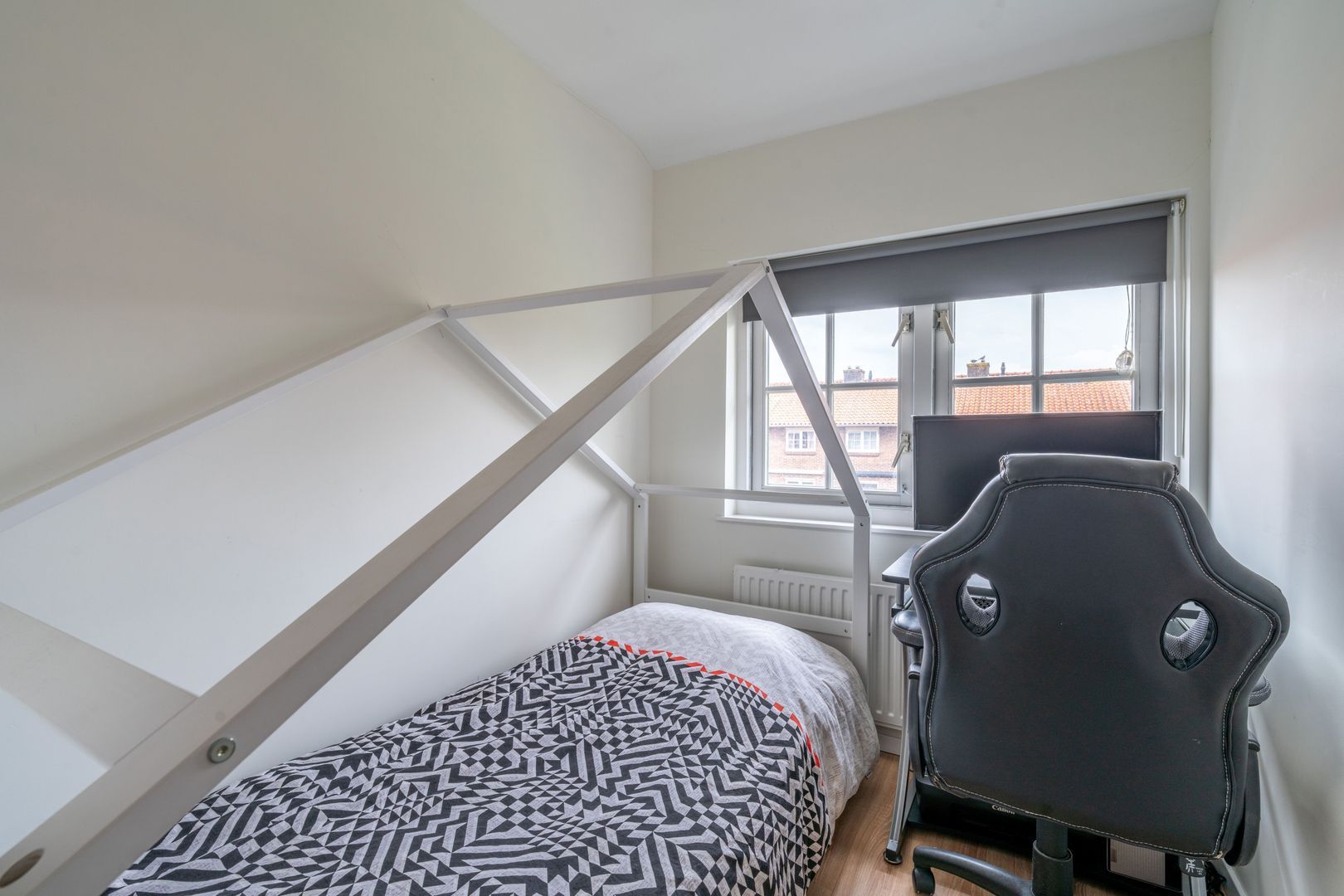 Adelaarstraat 8, Hilversum foto-15 blur