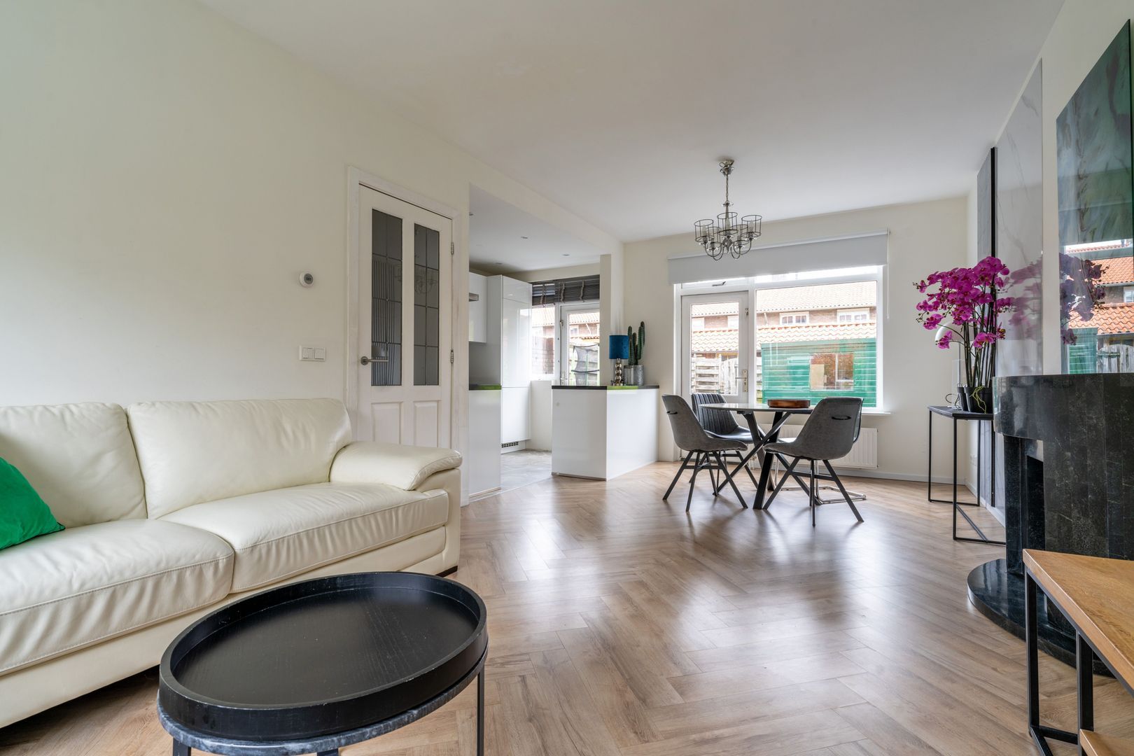 Adelaarstraat 8, Hilversum foto-4 blur