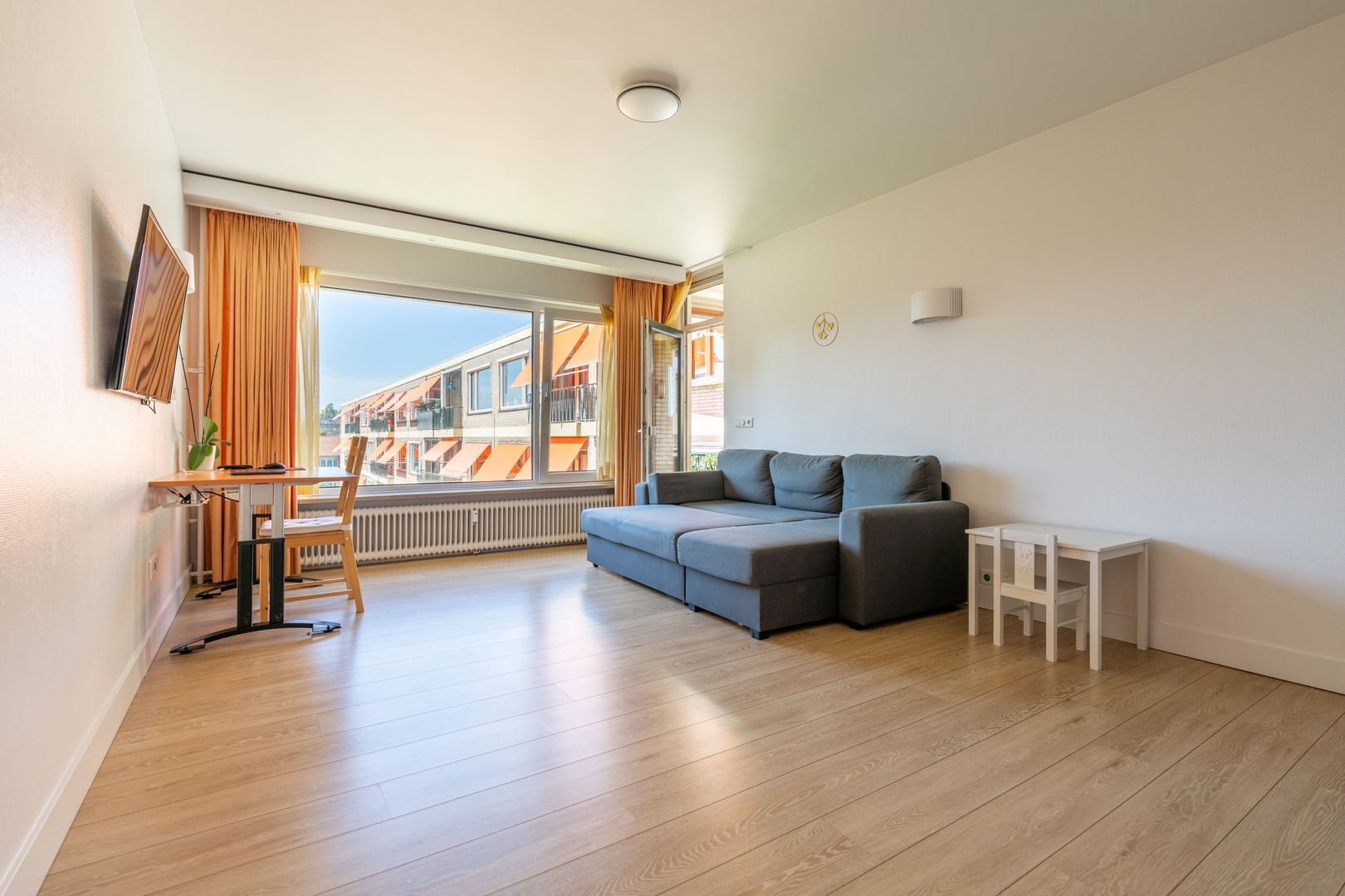 Frederik van Eedenlaan 45, Hilversum foto-1 blur