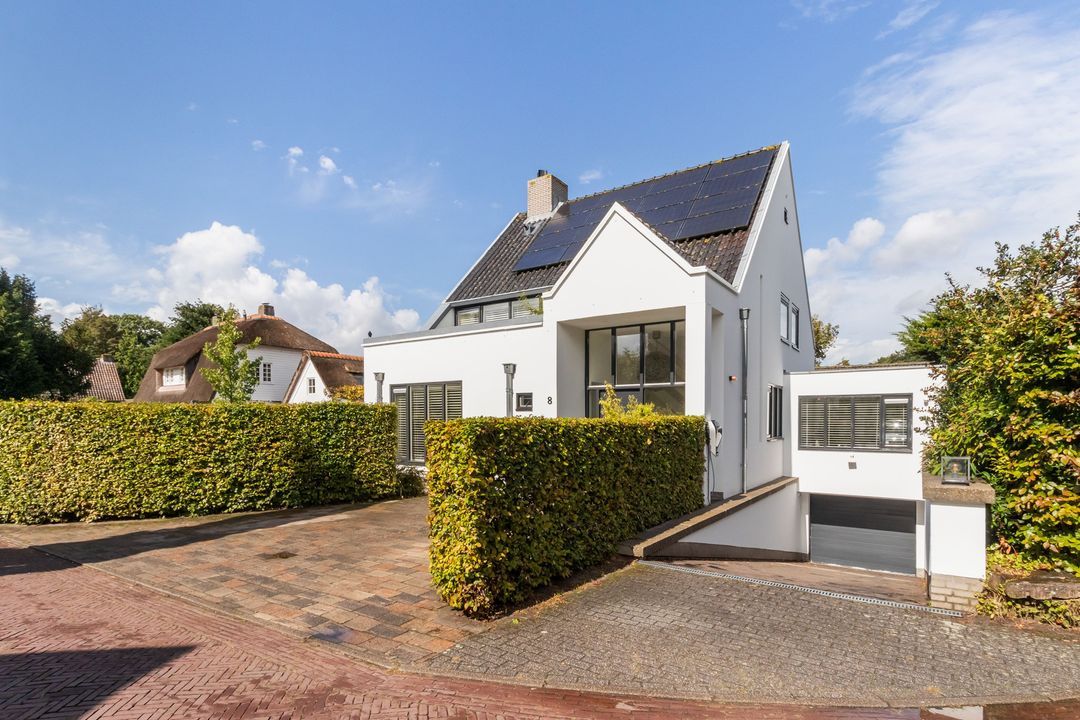 Korenschoof 8, Laren