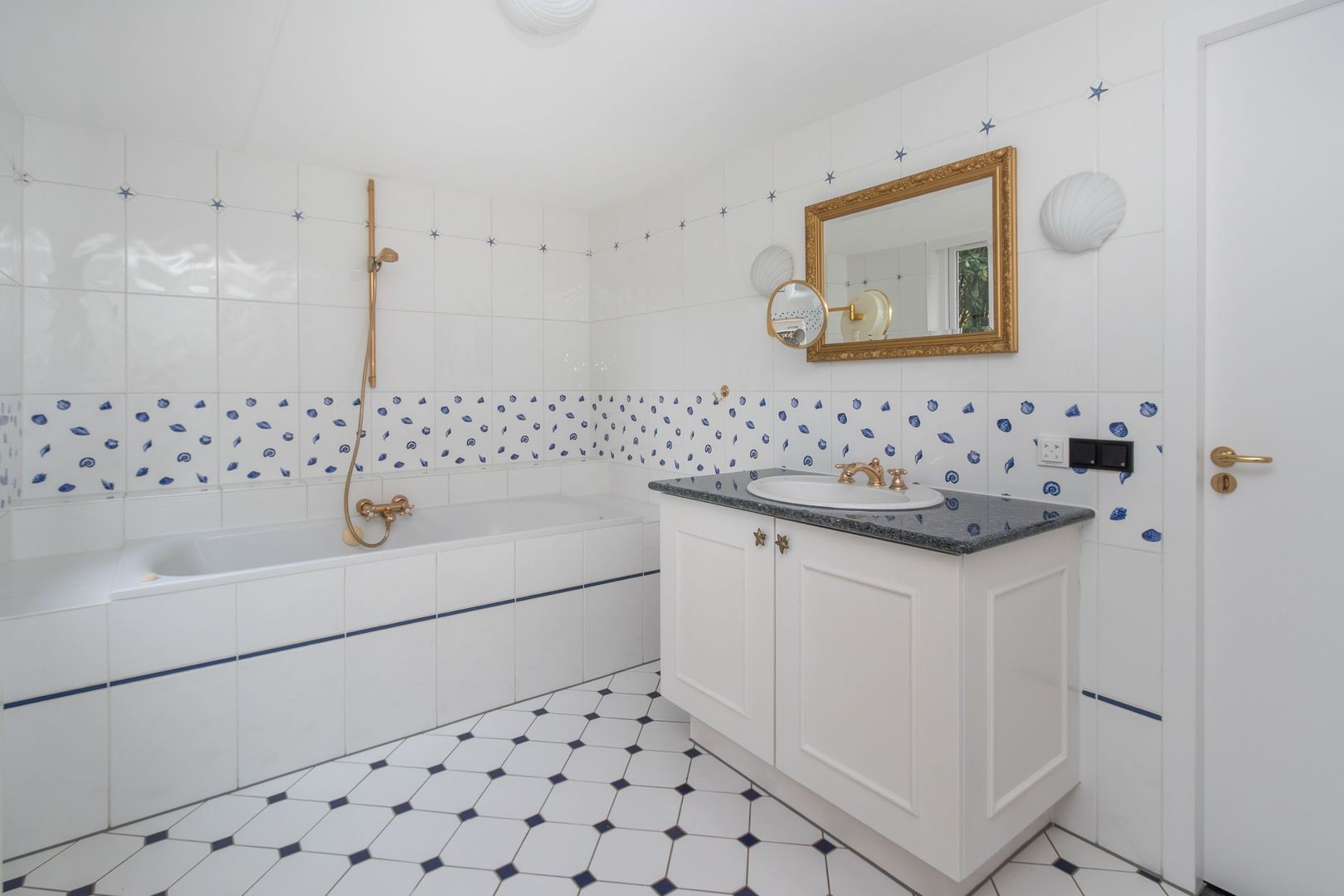 Noodweg 34 A, Hilversum foto-22 blur