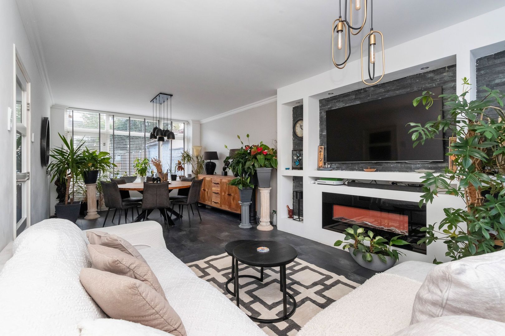 Van Dijkstraat 8, Hilversum foto-4 blur