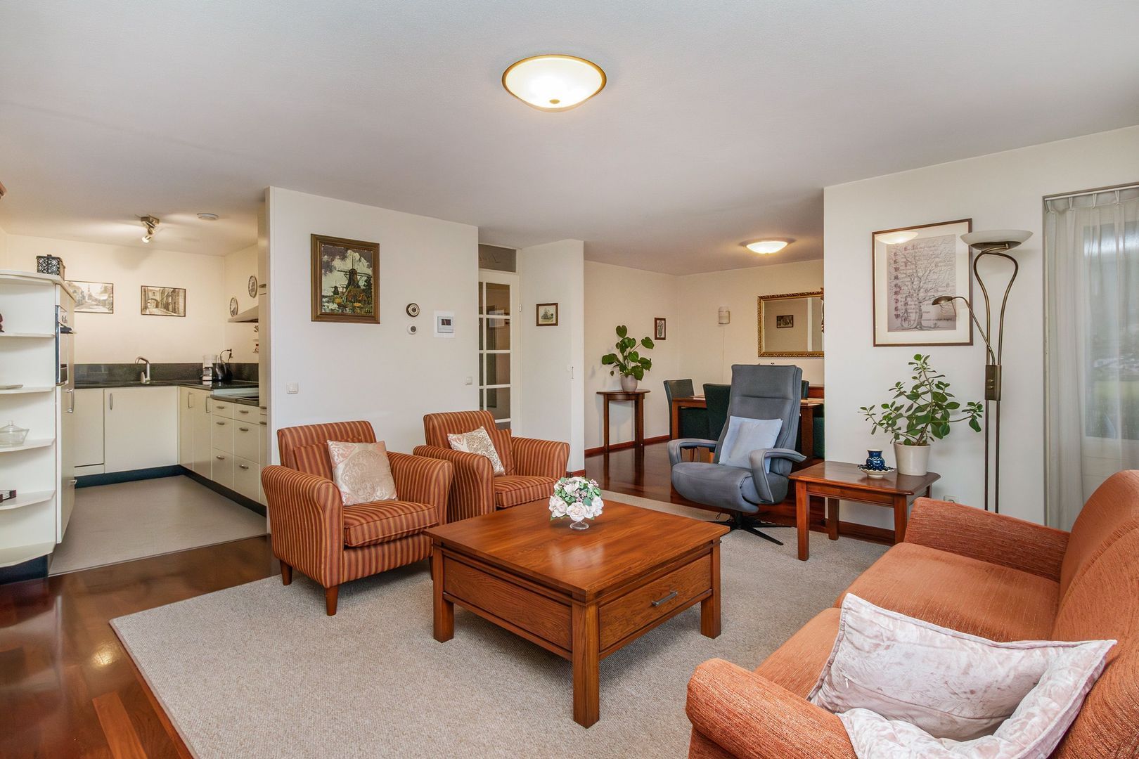 Laan van de Heelmeesters 29, Hilversum foto-5 blur