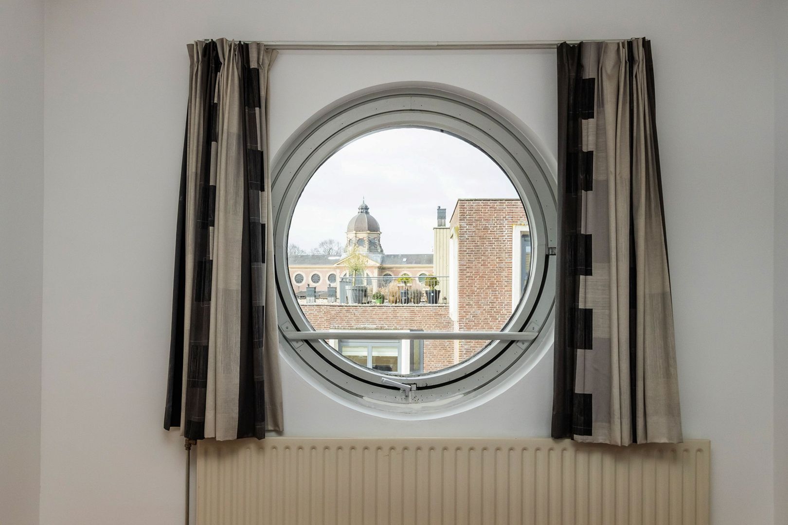 Langgewenst 129, Hilversum foto-9 blur