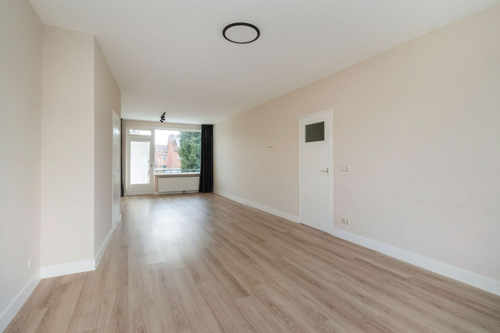 Van Brakellaan 27, Hilversum foto-3 blur