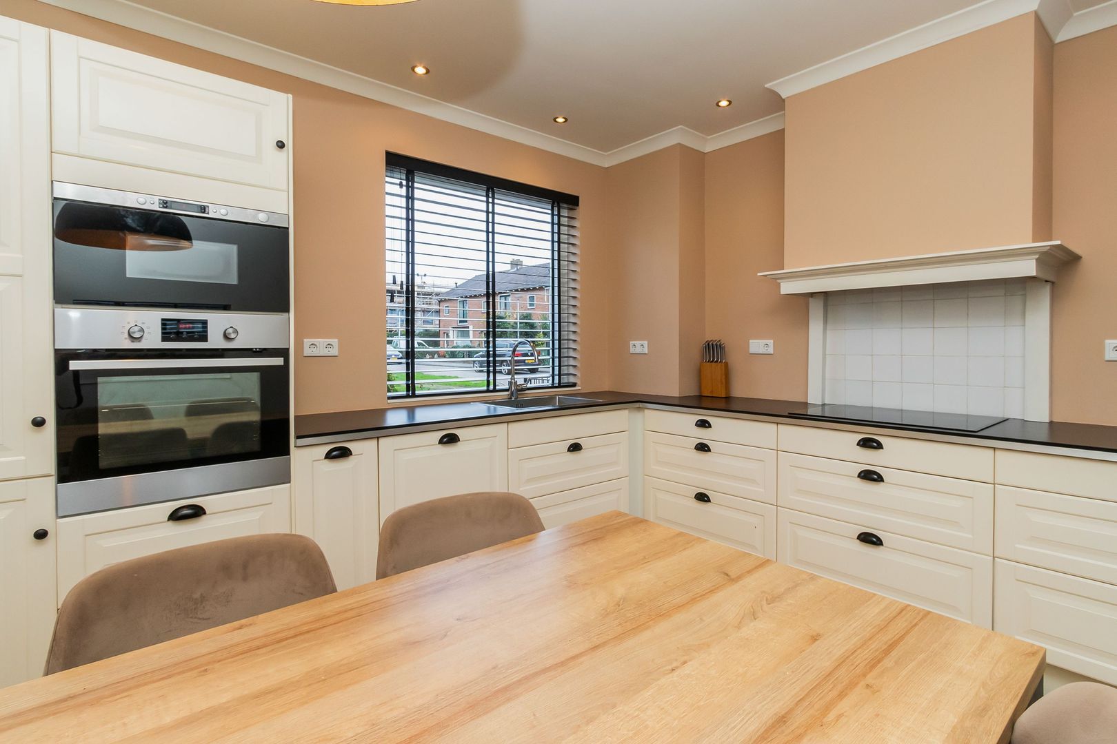 Jan Stadelaarstraat 4, Kortenhoef foto-6 blur