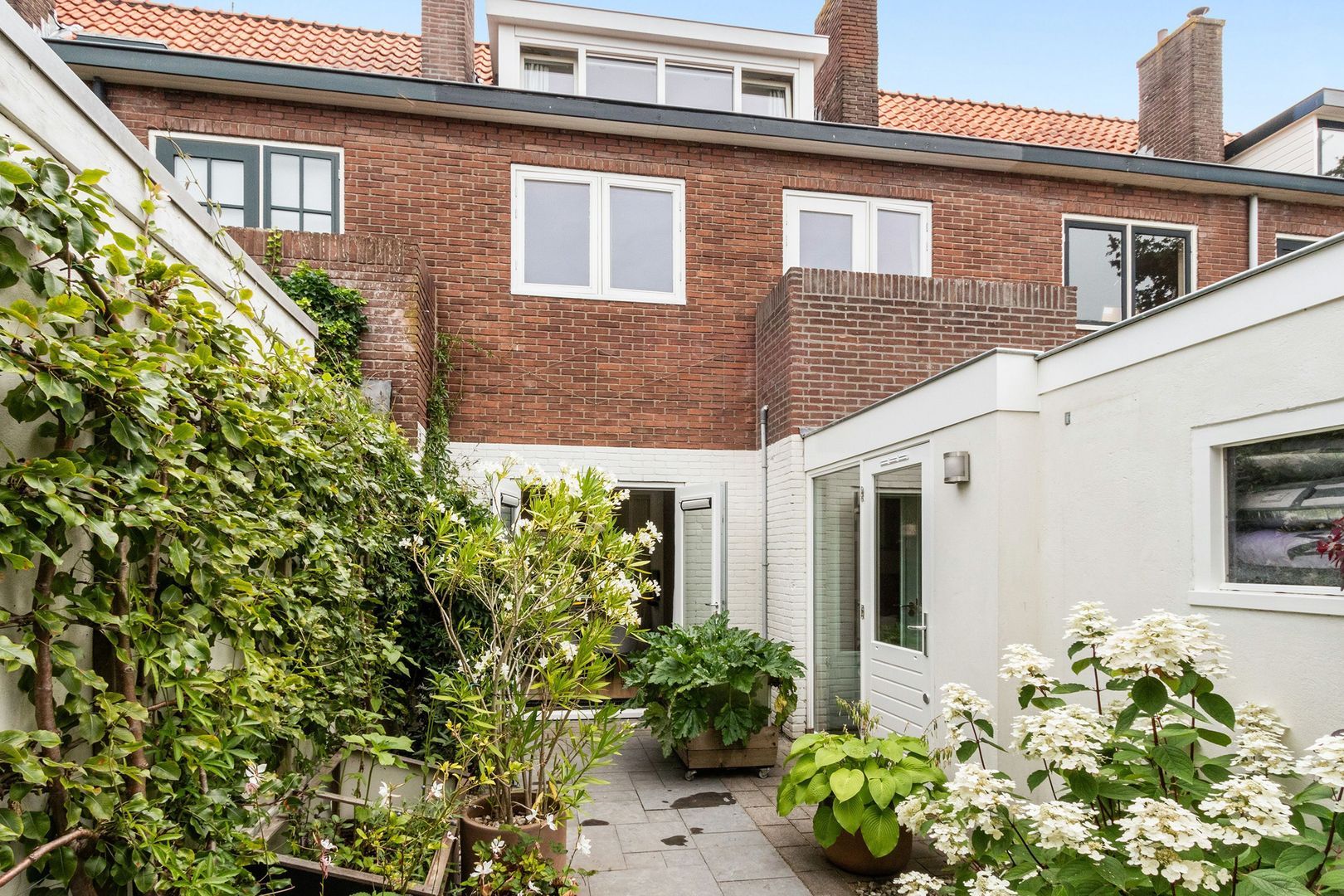 S. Hoogewerffstraat 51, Hilversum foto-20 blur