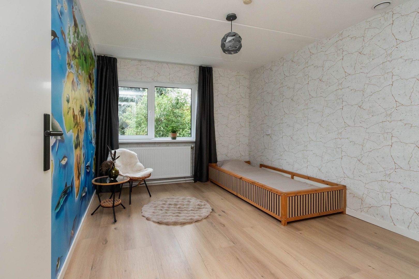 Goudwespmeent 55, Hilversum foto-13 blur