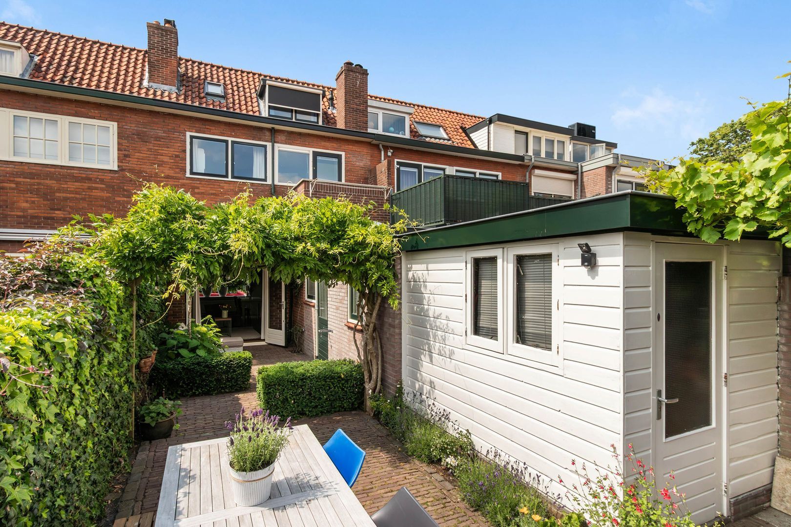 S. Hoogewerffstraat 80, Hilversum foto-20 blur