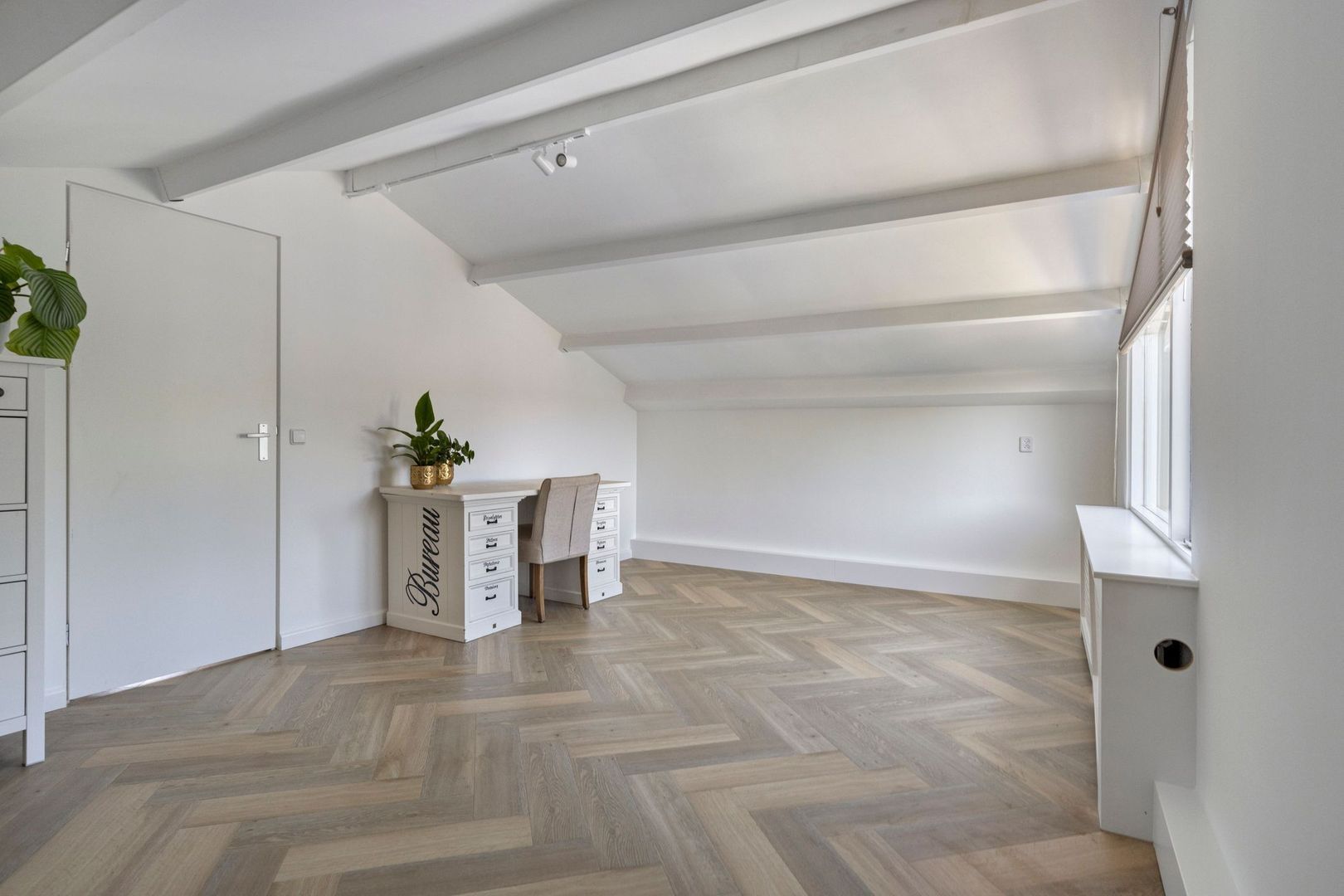 Willem-Alexanderplantsoen 57, Barendrecht foto-23 blur