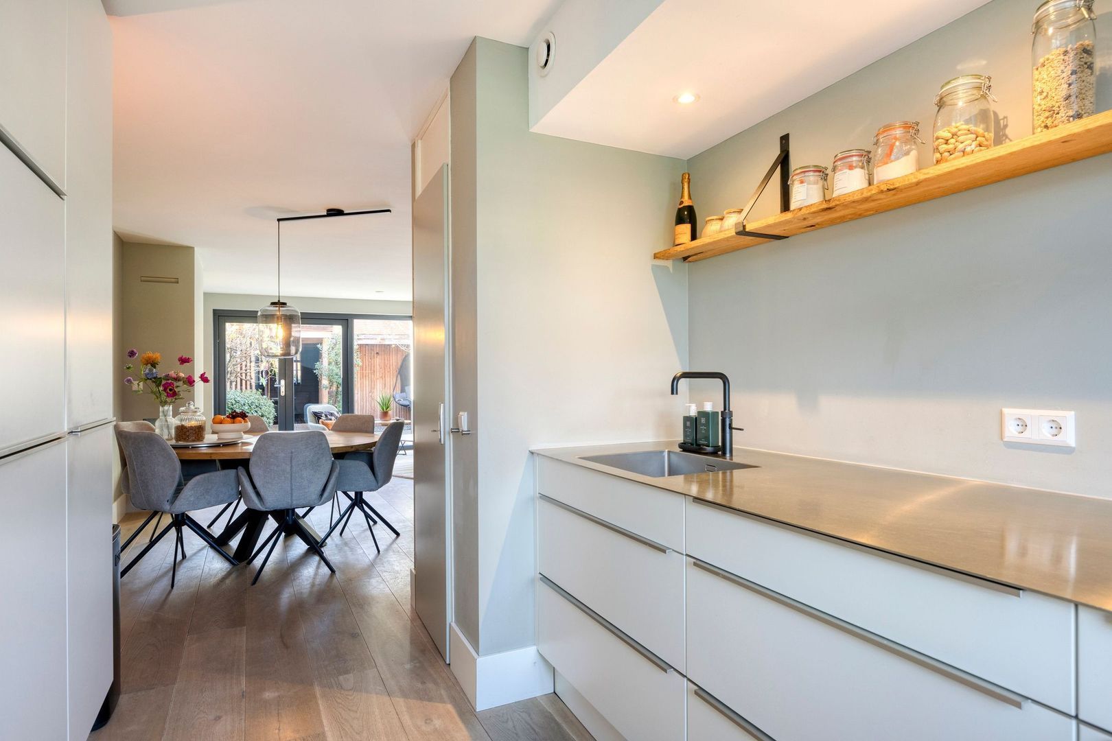 Tulpplantsoen 11, Berkel En Rodenrijs foto-11 blur