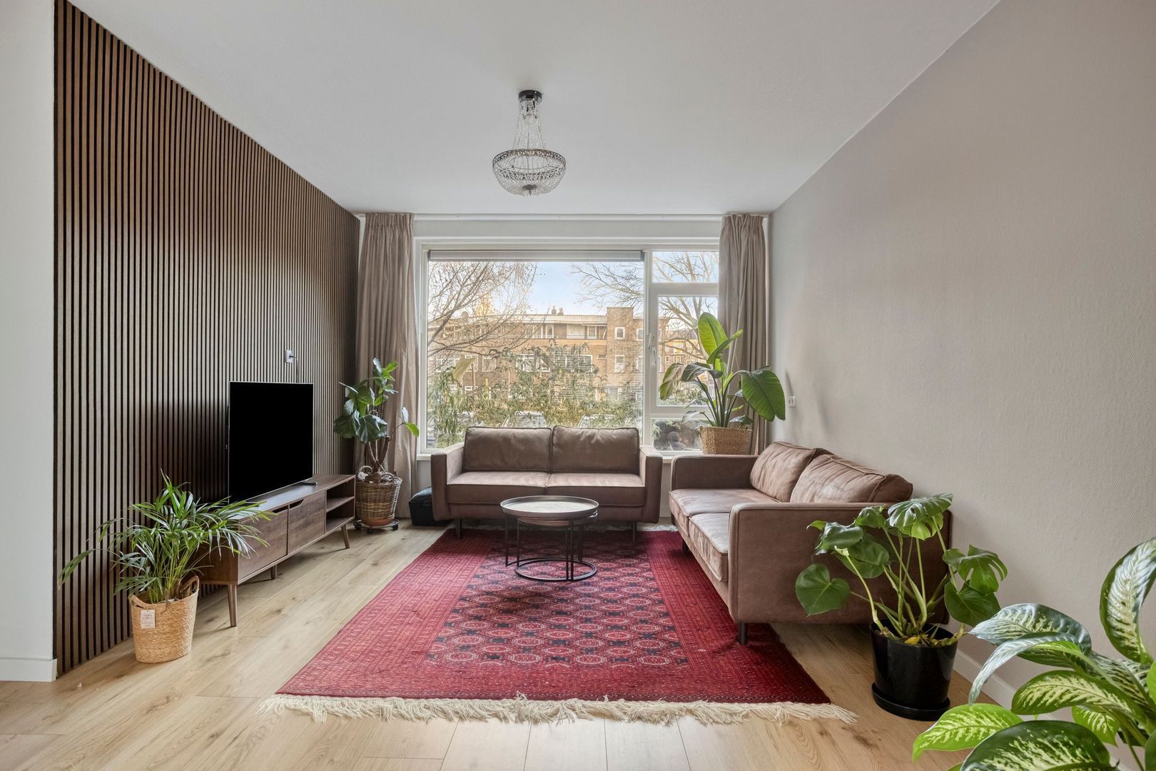 Newtonplein 53, Schiedam foto-2 blur