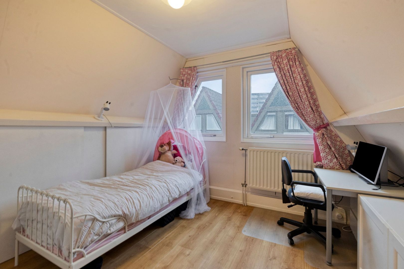 Gravin Adélastraat 122, Rotterdam foto-8 blur