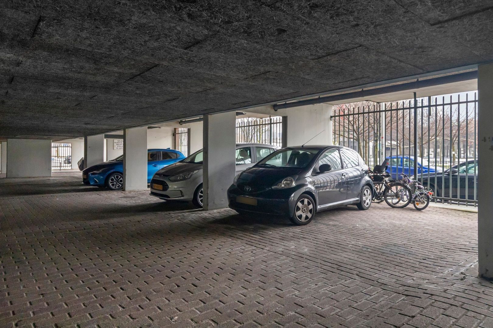 Gravin Adélastraat 122, Rotterdam foto-14 blur