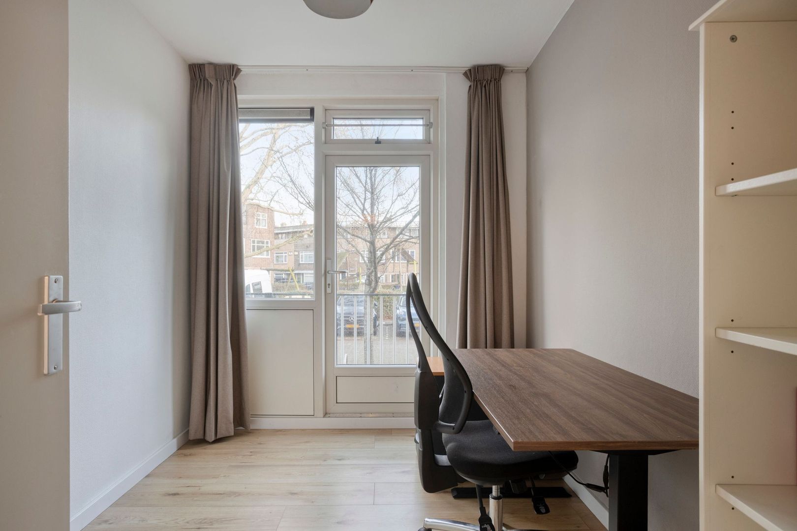 Newtonplein 53, Schiedam foto-13 blur