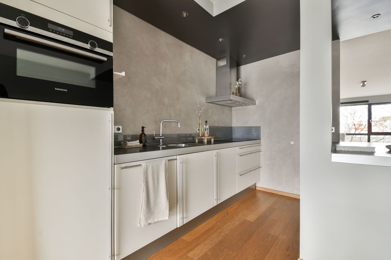 Maria Austriastraat 76 image 1