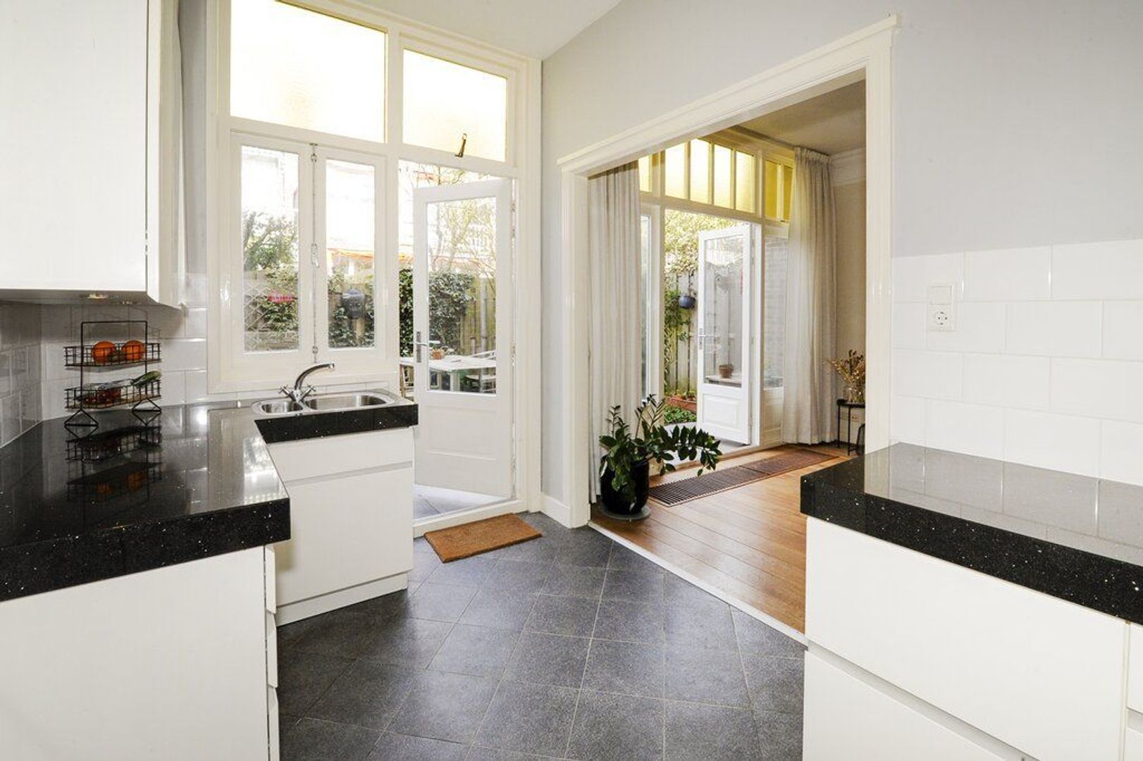 Sonoystraat 87, Den Haag foto-22 blur