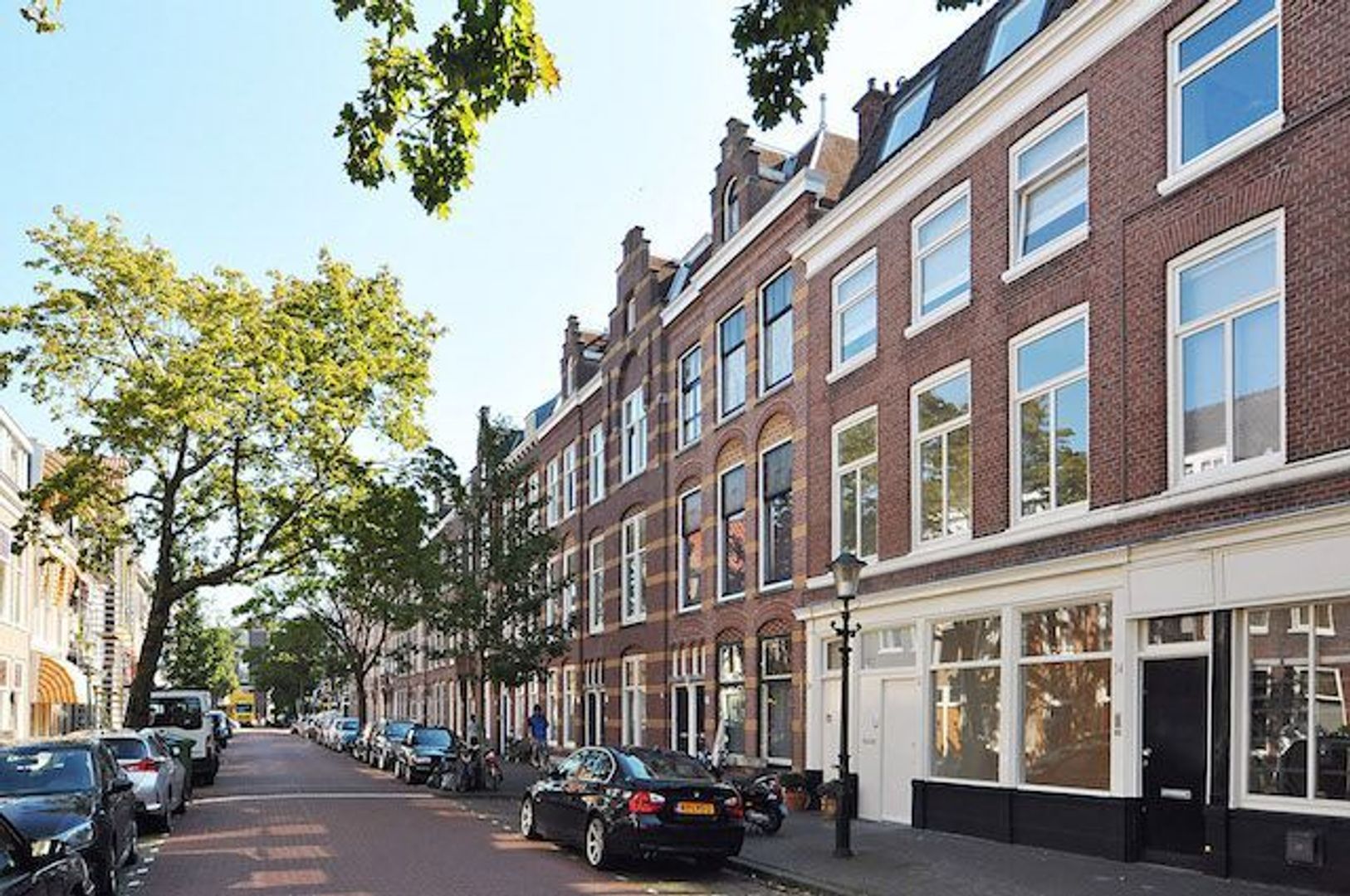 Kerkstraat 32, Den Haag foto-1 blur