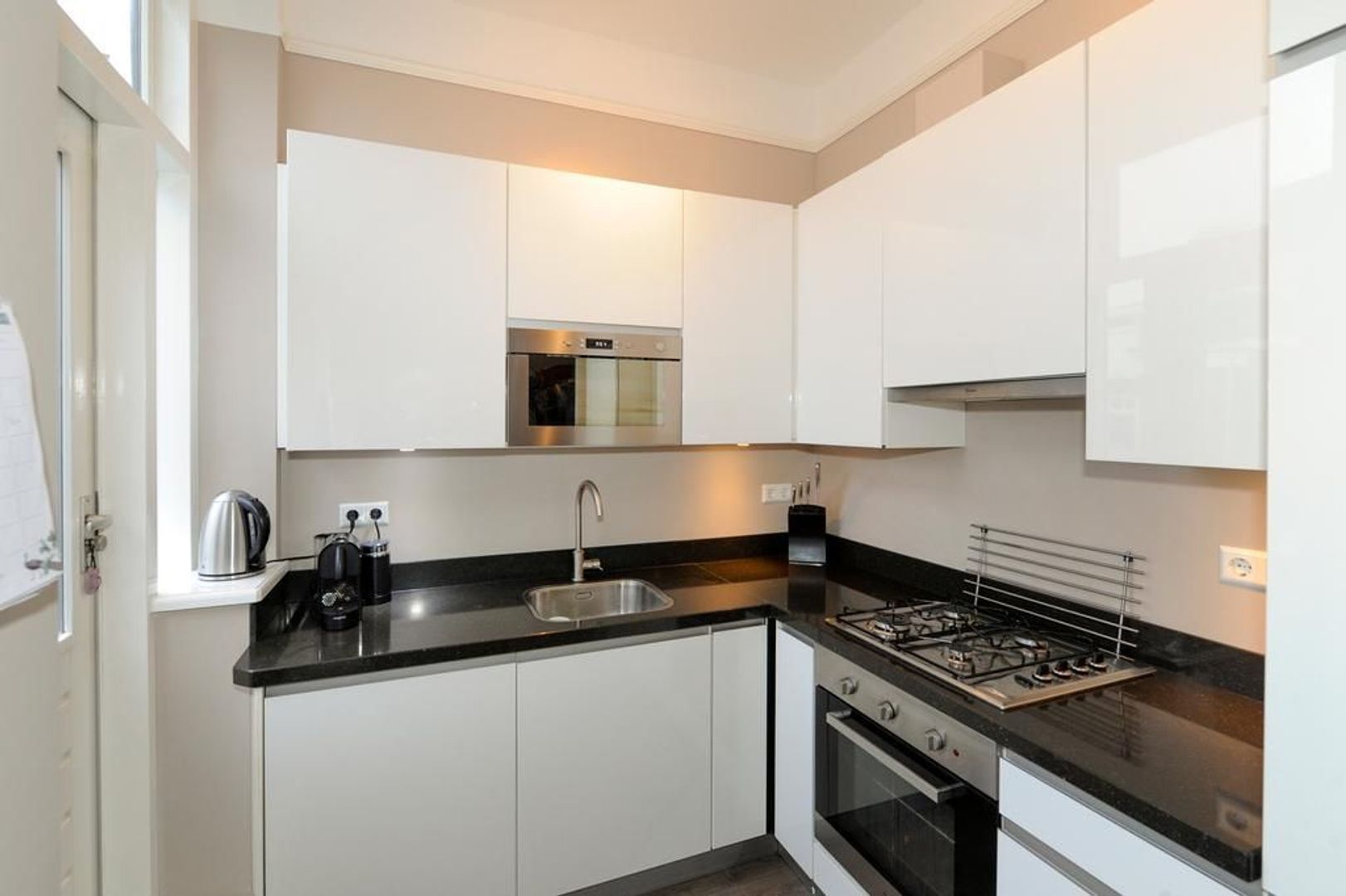 Sumatrastraat 10, Den Haag foto-10 blur