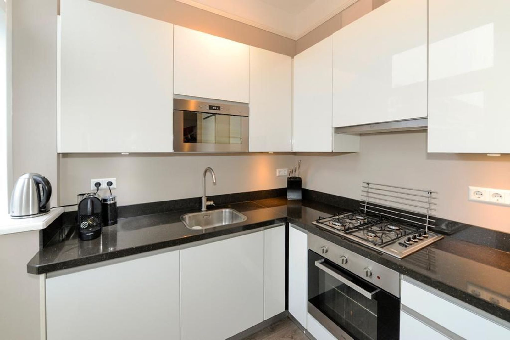 Sumatrastraat 10, Den Haag foto-1 blur