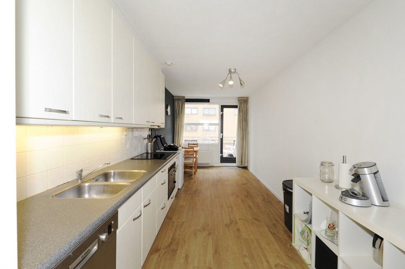 Rijswijkseweg 63, Den Haag foto-12 blur