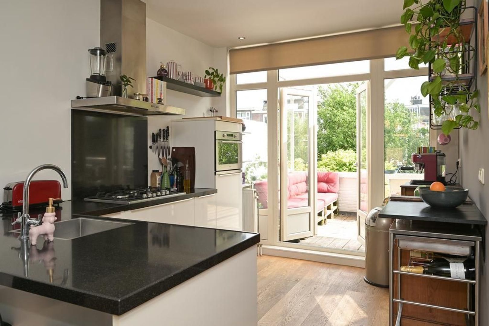 Noorderbeekstraat 228, Den Haag foto-13 blur