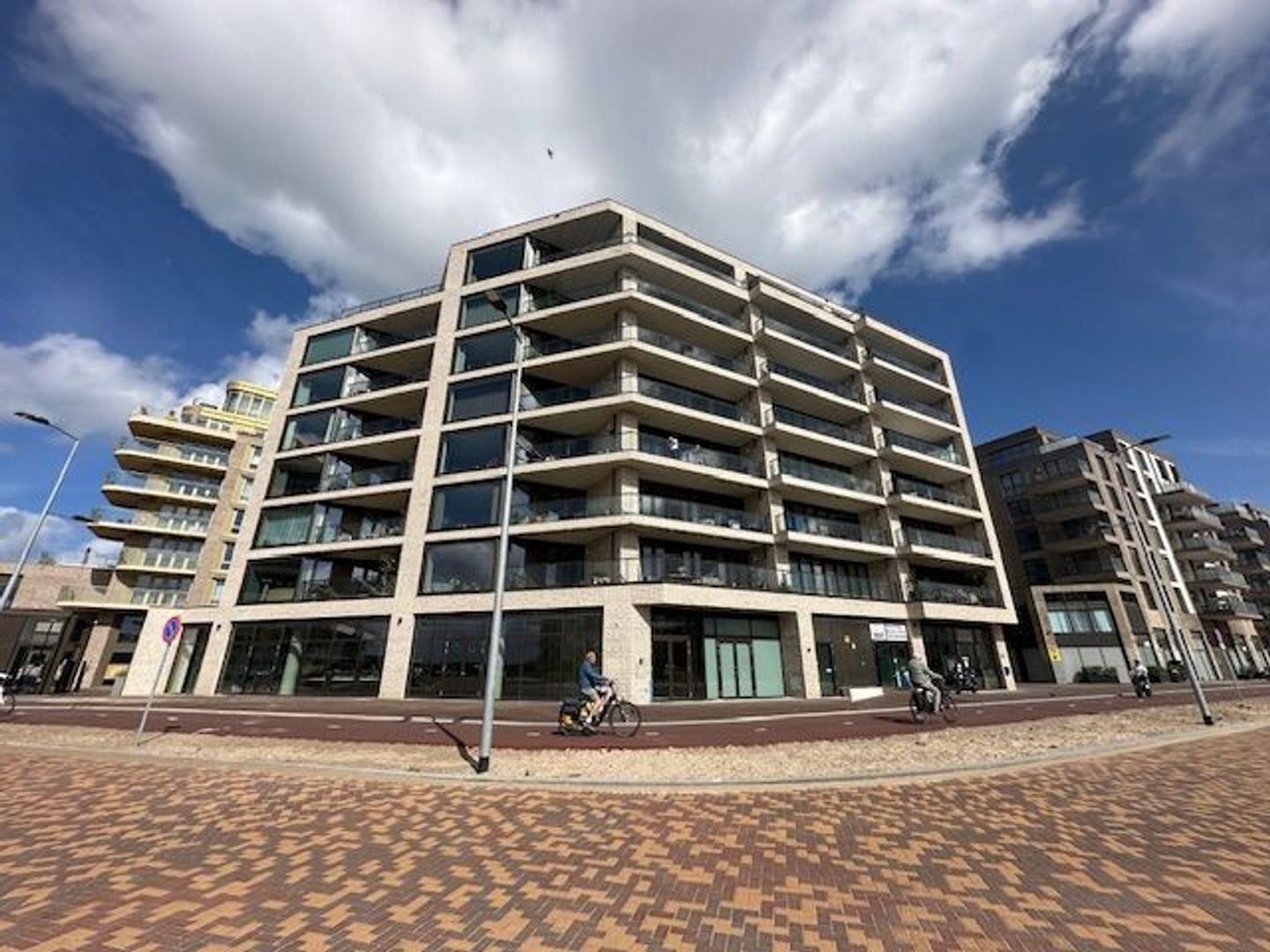 Deltaplein 350, Den Haag foto-0 blur