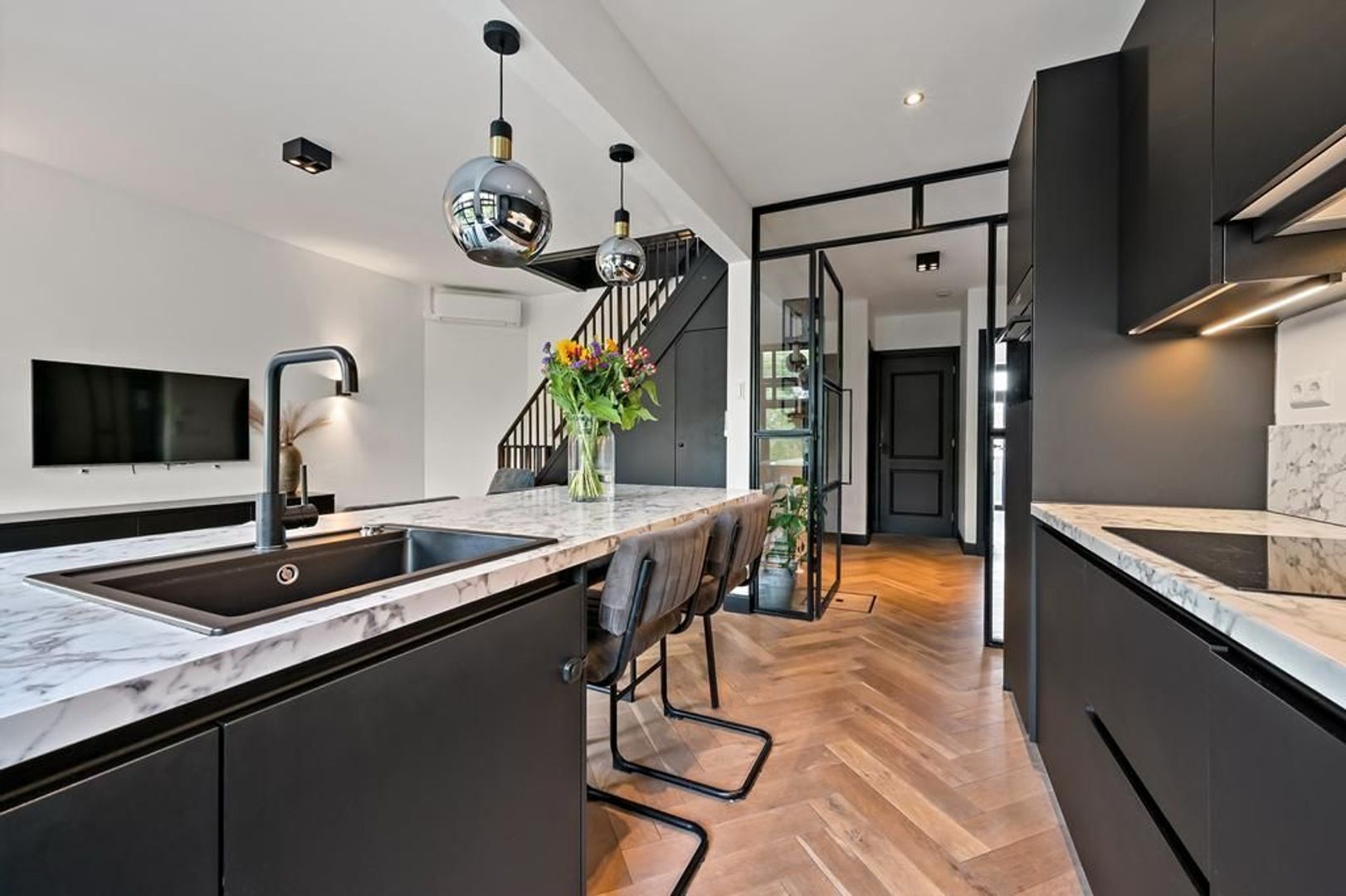 Mient 35, Den Haag foto-13 blur