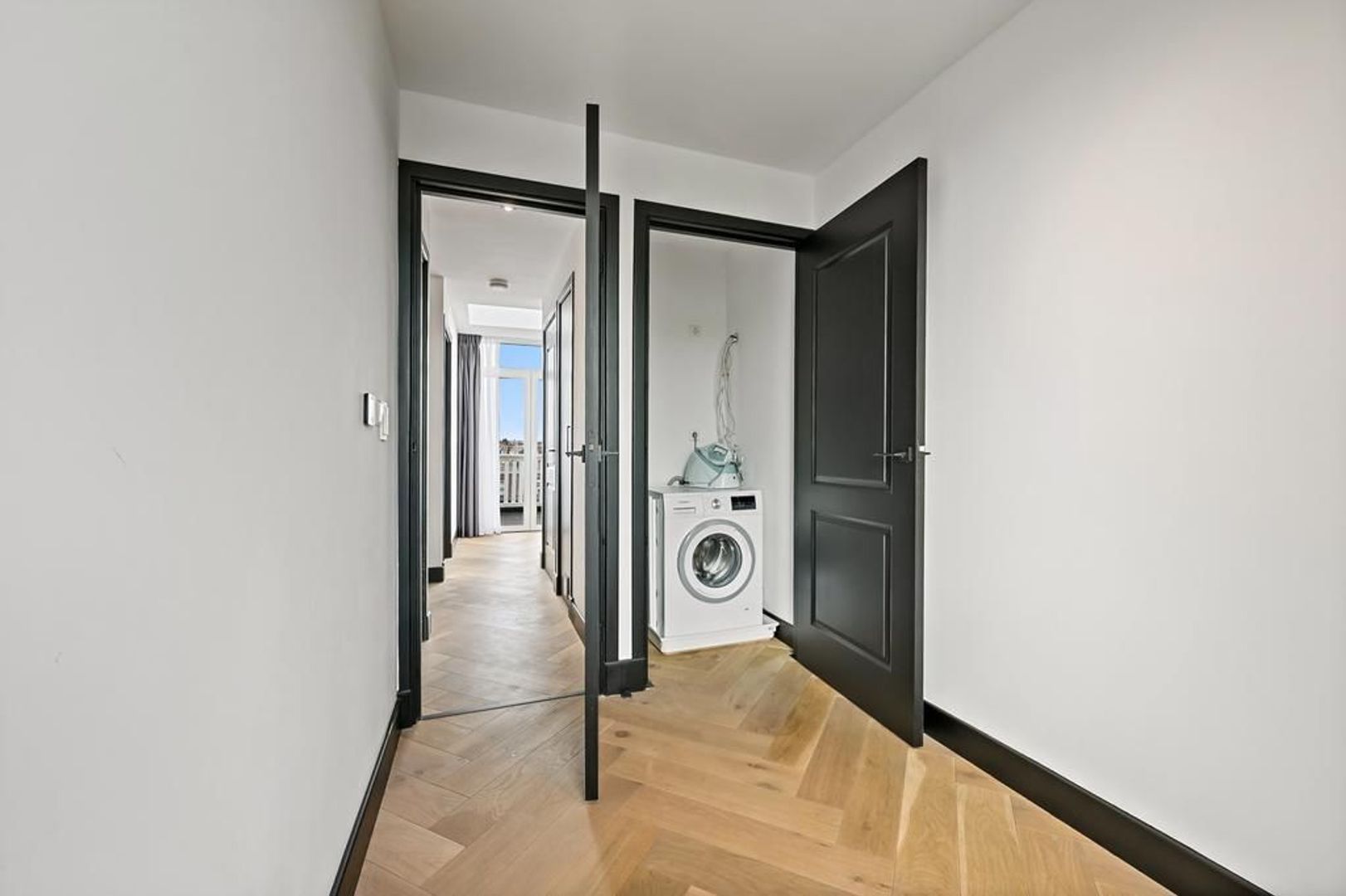 Mient 35, Den Haag foto-29 blur