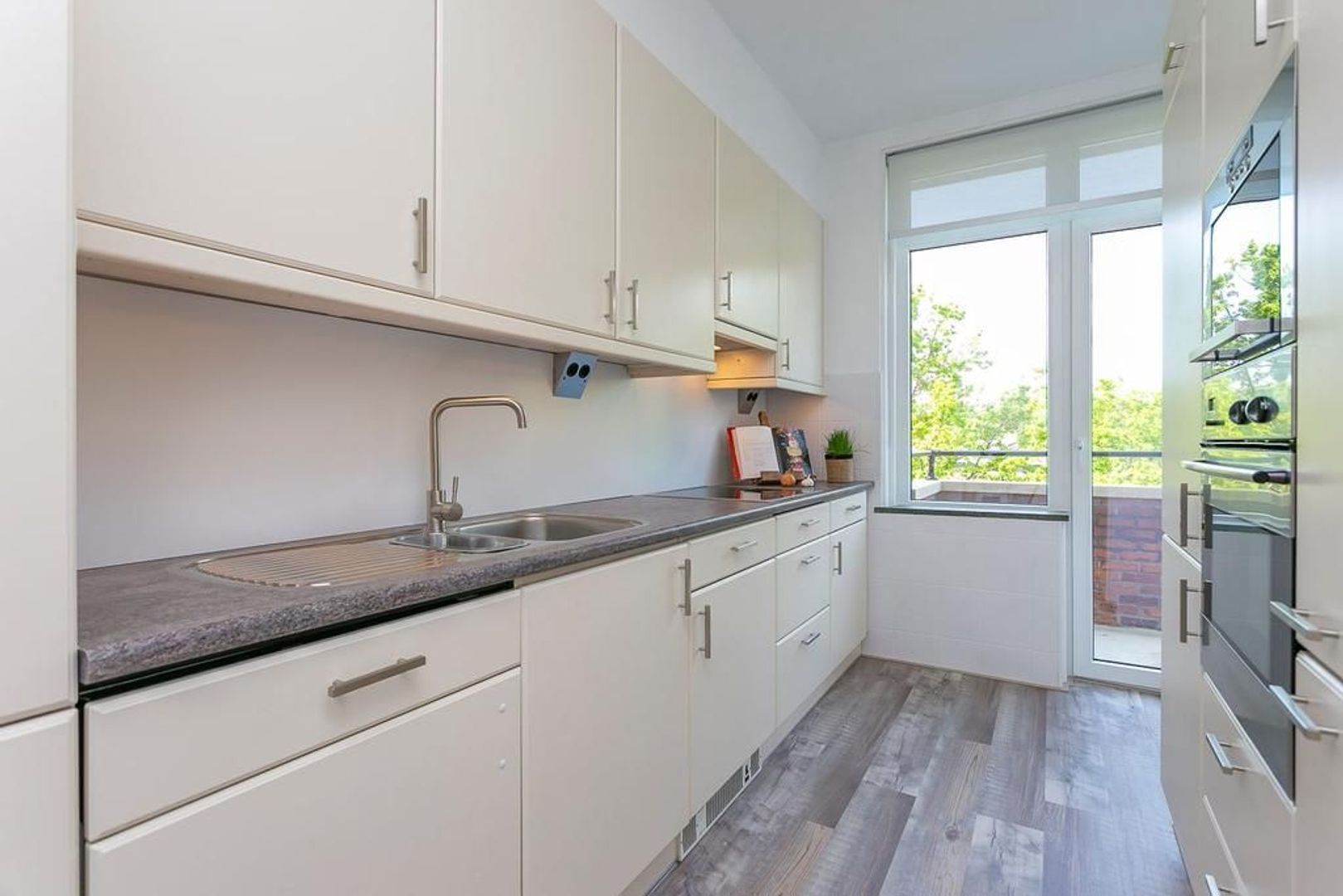 Zonnebloemstraat 227, Den Haag foto-2 blur