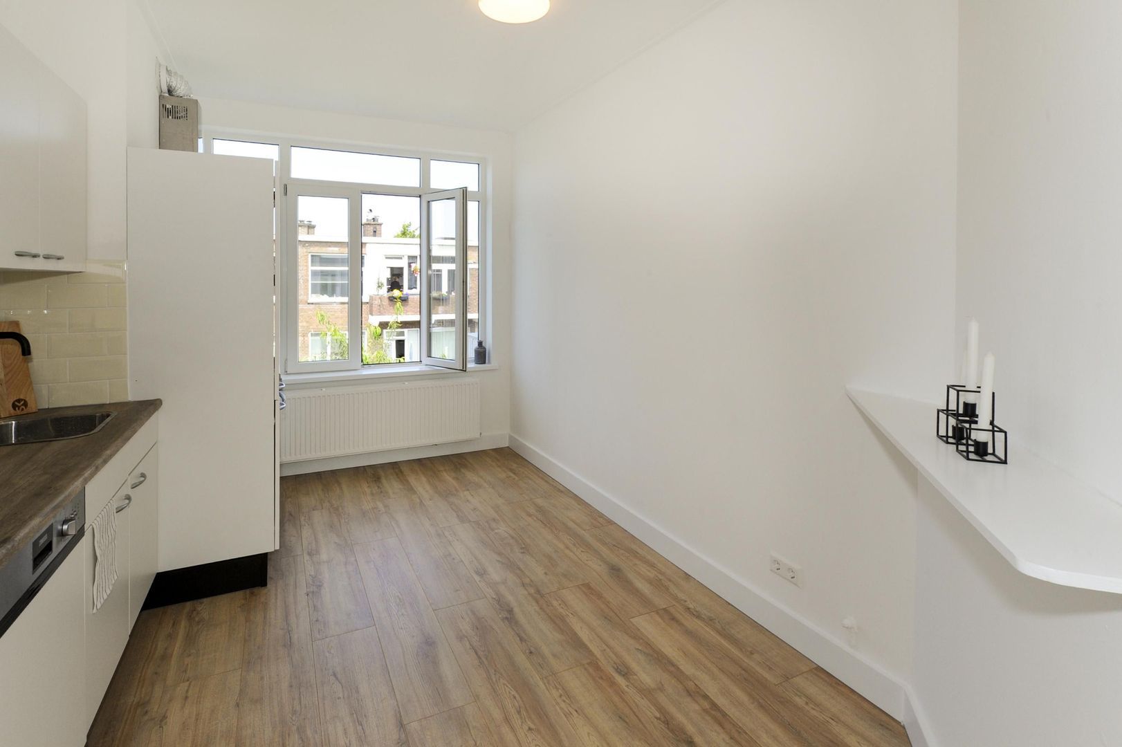 Linnaeusstraat 213, Den Haag foto-10 blur