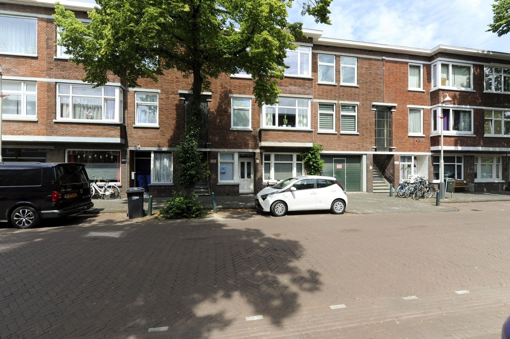 Linnaeusstraat 213, Den Haag foto-1 blur