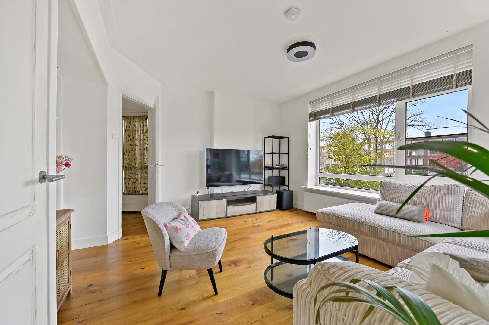 Veenendaalkade 474, Den Haag foto-8 blur