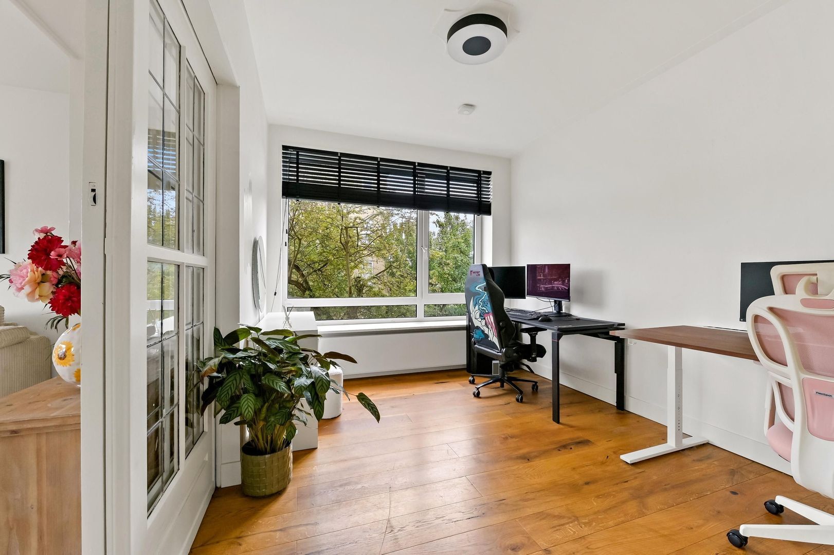 Veenendaalkade 474, Den Haag foto-2 blur