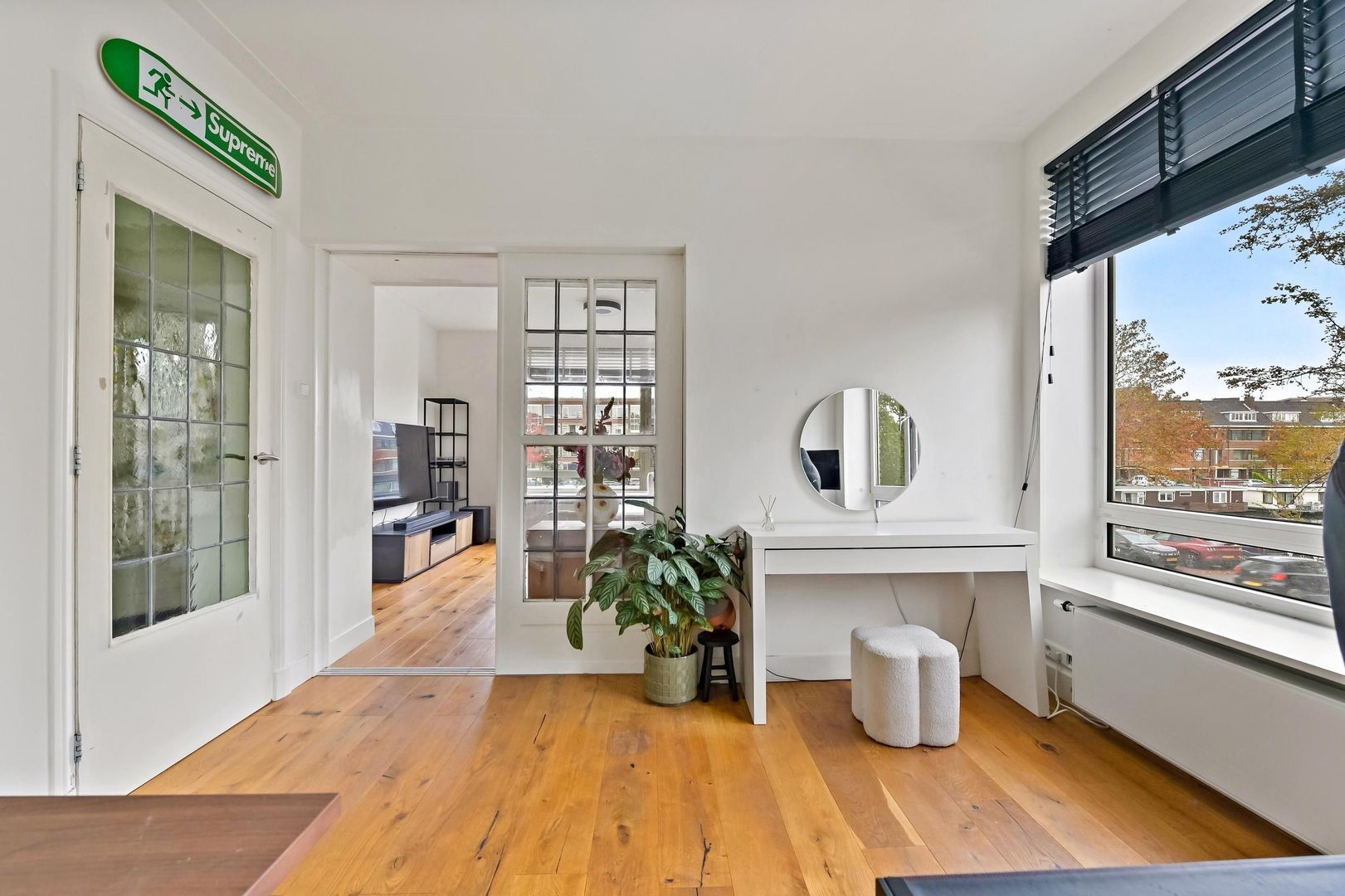 Veenendaalkade 474, Den Haag foto-10 blur