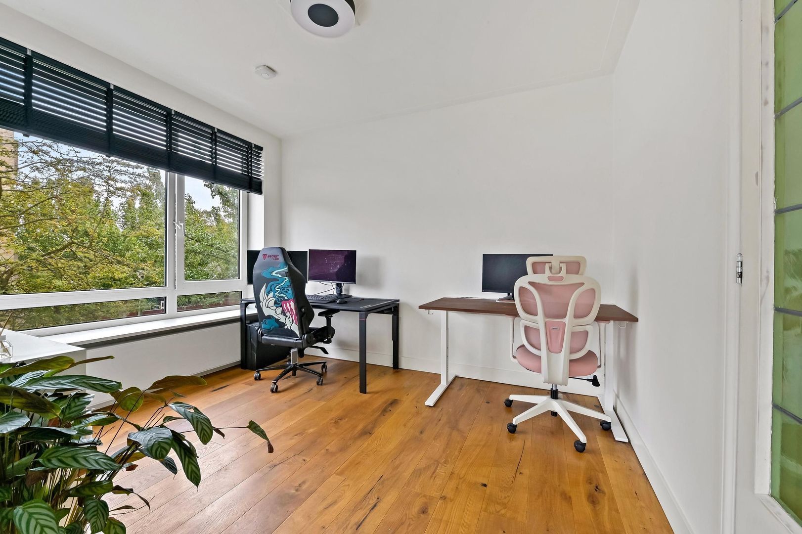 Veenendaalkade 474, Den Haag foto-11 blur