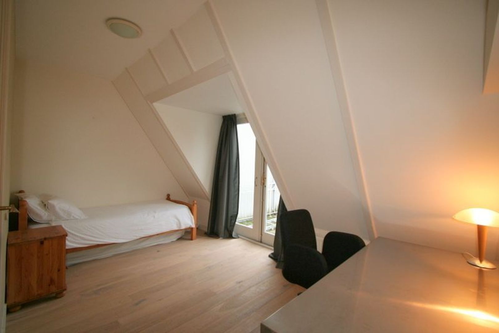 Frederikstraat 945, Den Haag foto-9 blur