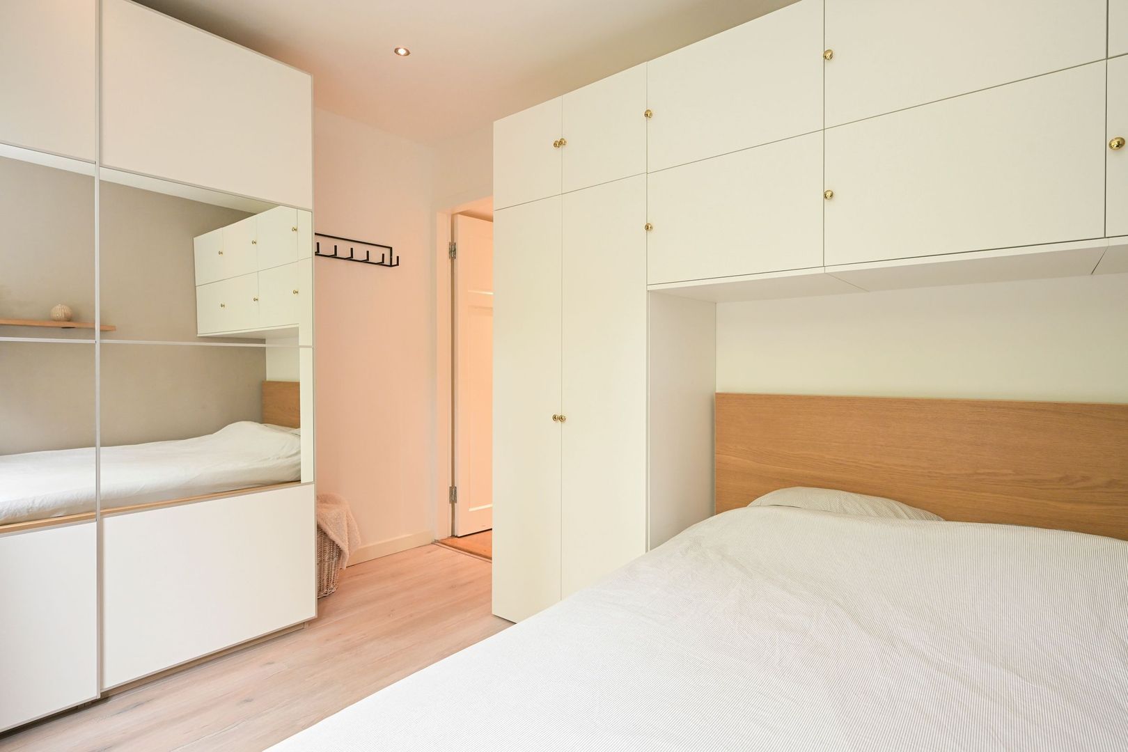 Johannes Camphuijsstraat 239, Den Haag foto-20 blur