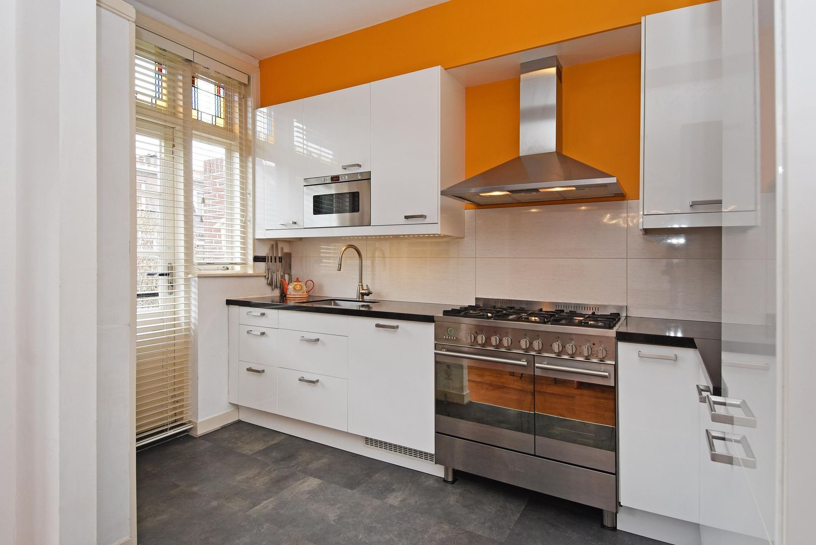 Laan van Nieuw Oosteinde 448, Voorburg foto-18 blur